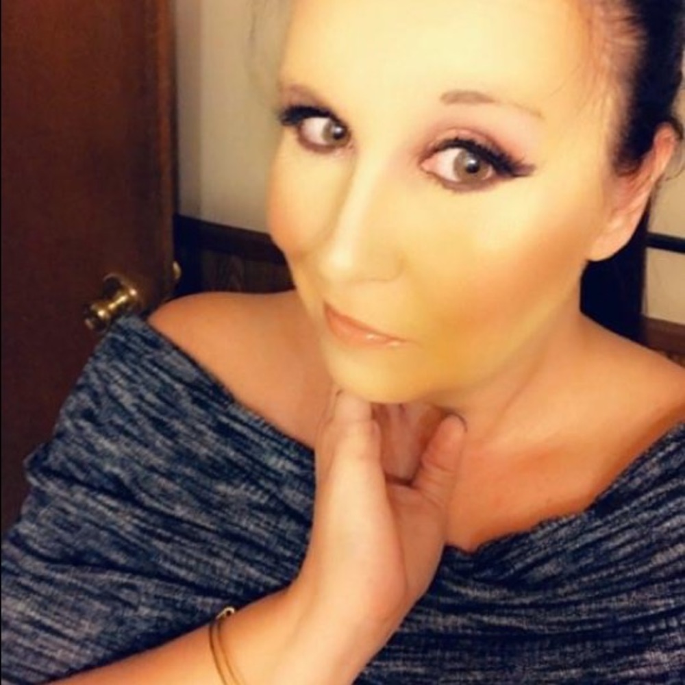 Meet Your Posher, Cassie!